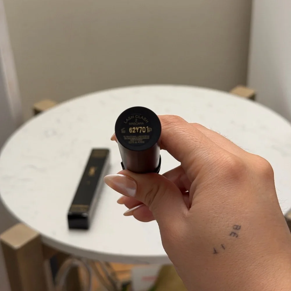 Yves Saint Laurent Lash Clash Extreme Volume Mascara - BROWN